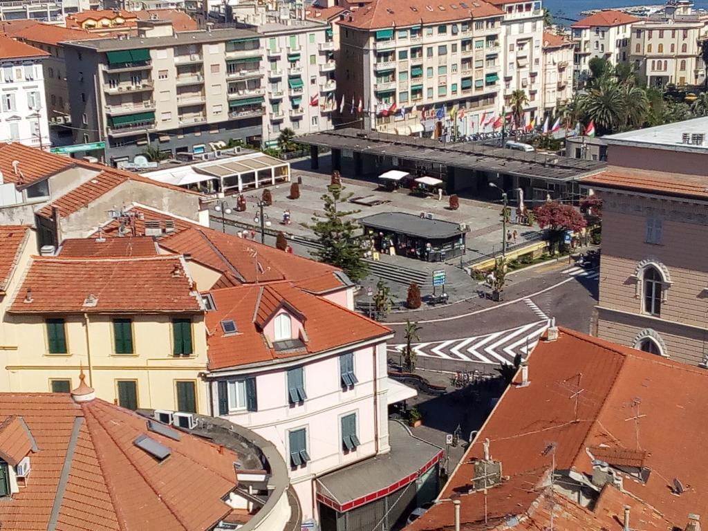 Ferienwohnung Da Cipollina In Pieno Centro Sanremo Exterior foto